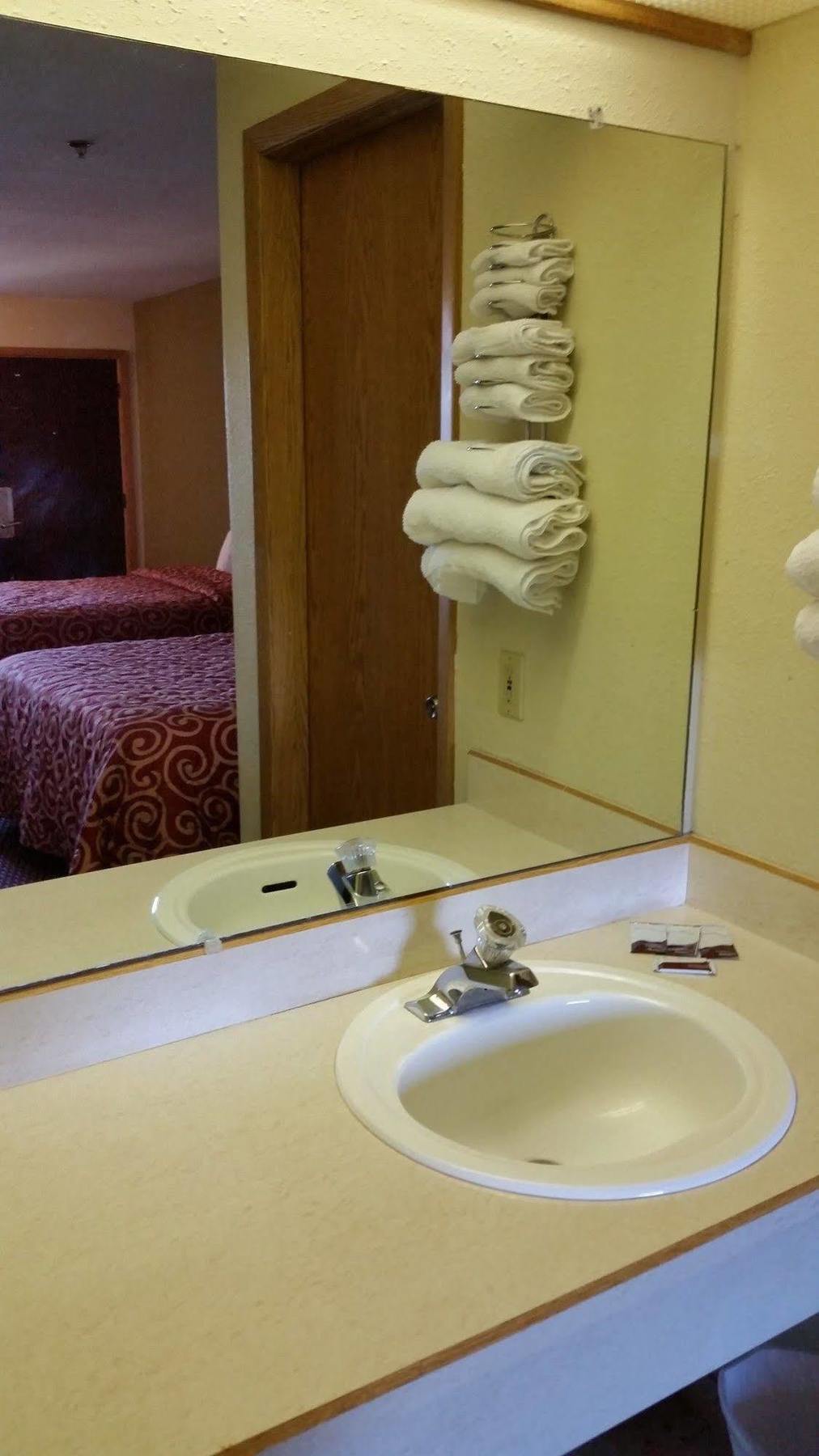 Centralia Inn Экстерьер фото
